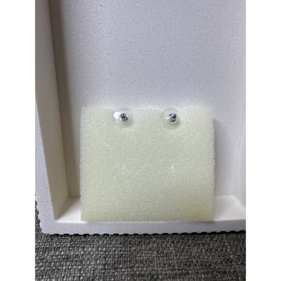 Trendsetter Dangling Pierced Earrings Silver Tone Cascading Leaf Design Fashion - Picture 3 of 3